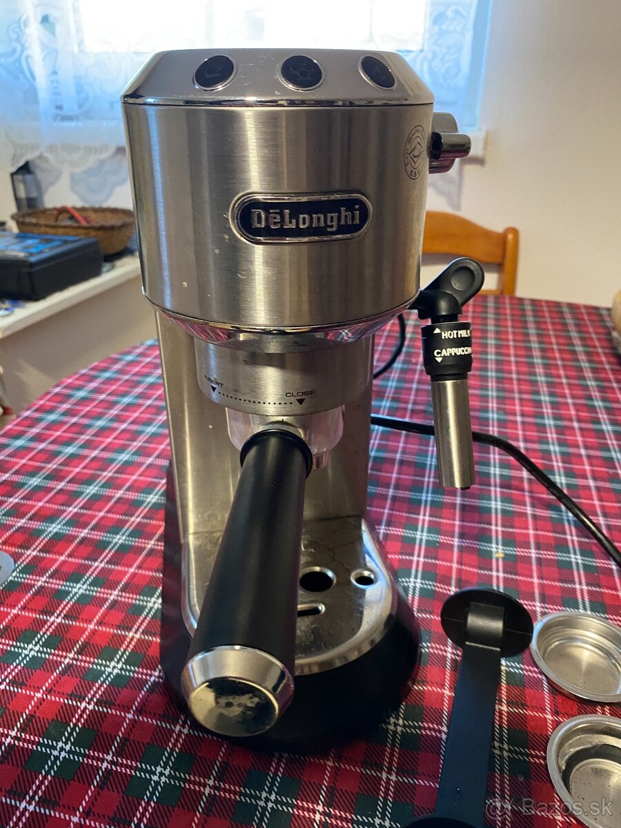 Pákový kávovar De'Longhi DEDICA - 3