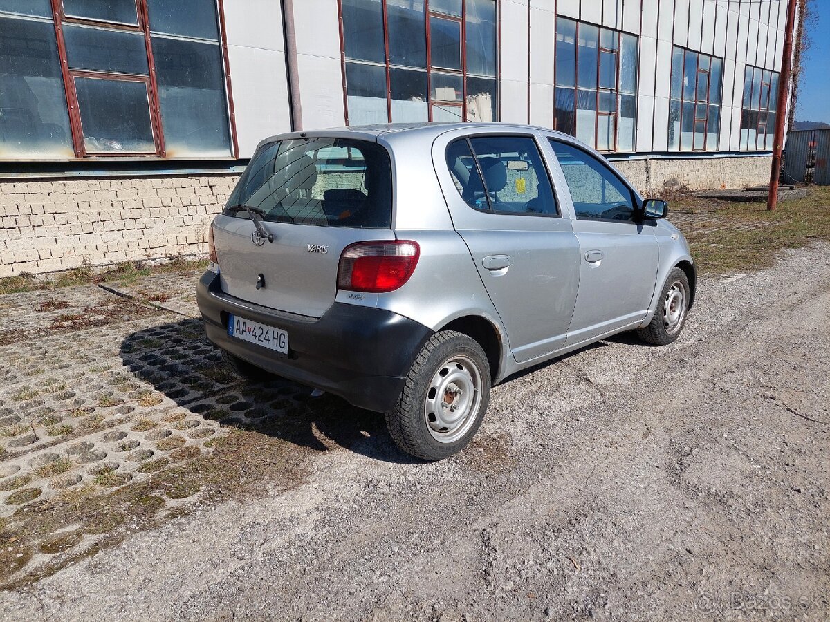 Toyota Yaris 1.0 VVT-i - 3