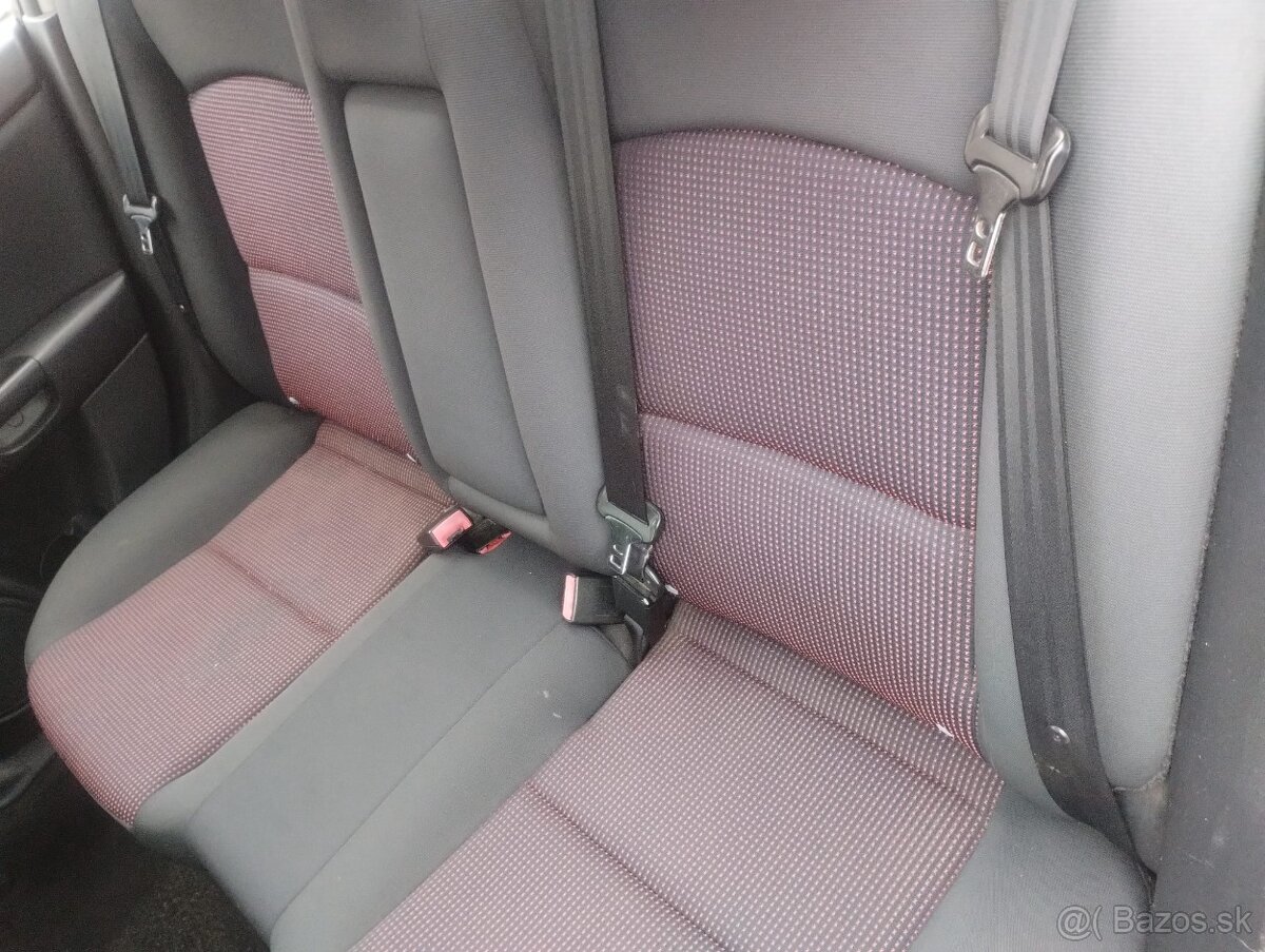 Predám Mazda 3 r.2005 - 3