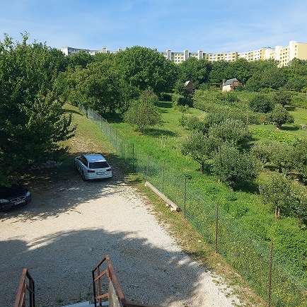 Investícia - Predám veľký RD ktorý ma zapísané 3byty na LV - 3