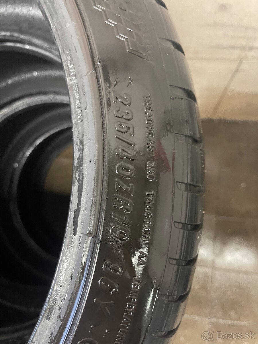 Letné pneu 235/40 r19 - 3