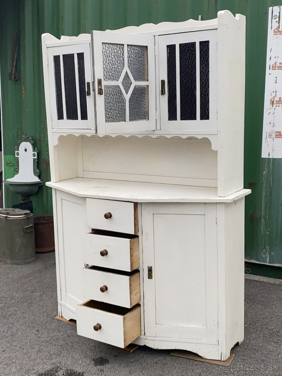 ľudový kredenc 1900 - 3