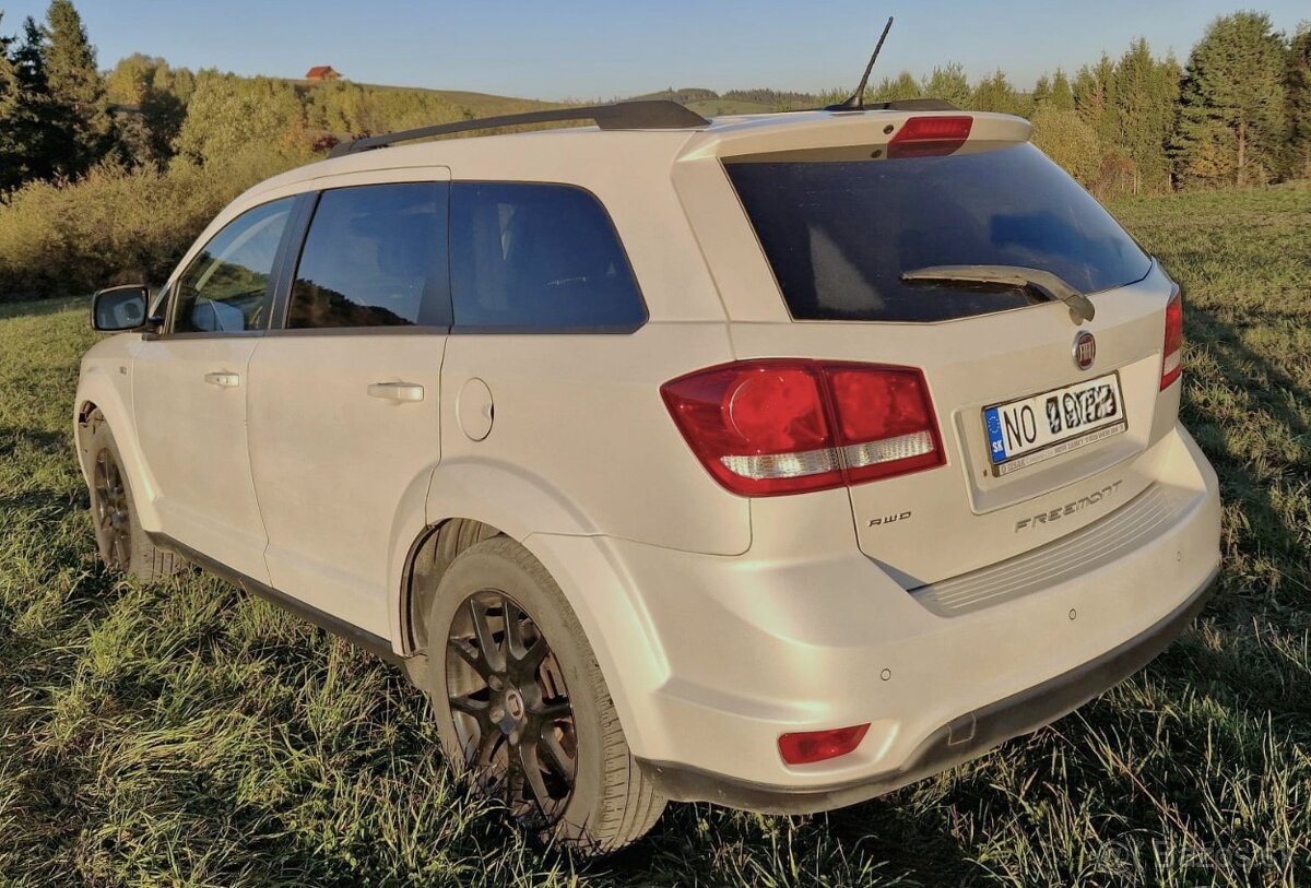 Fiat Freemont 2.0 D Black Code 2015 125kw 4x4 - 3