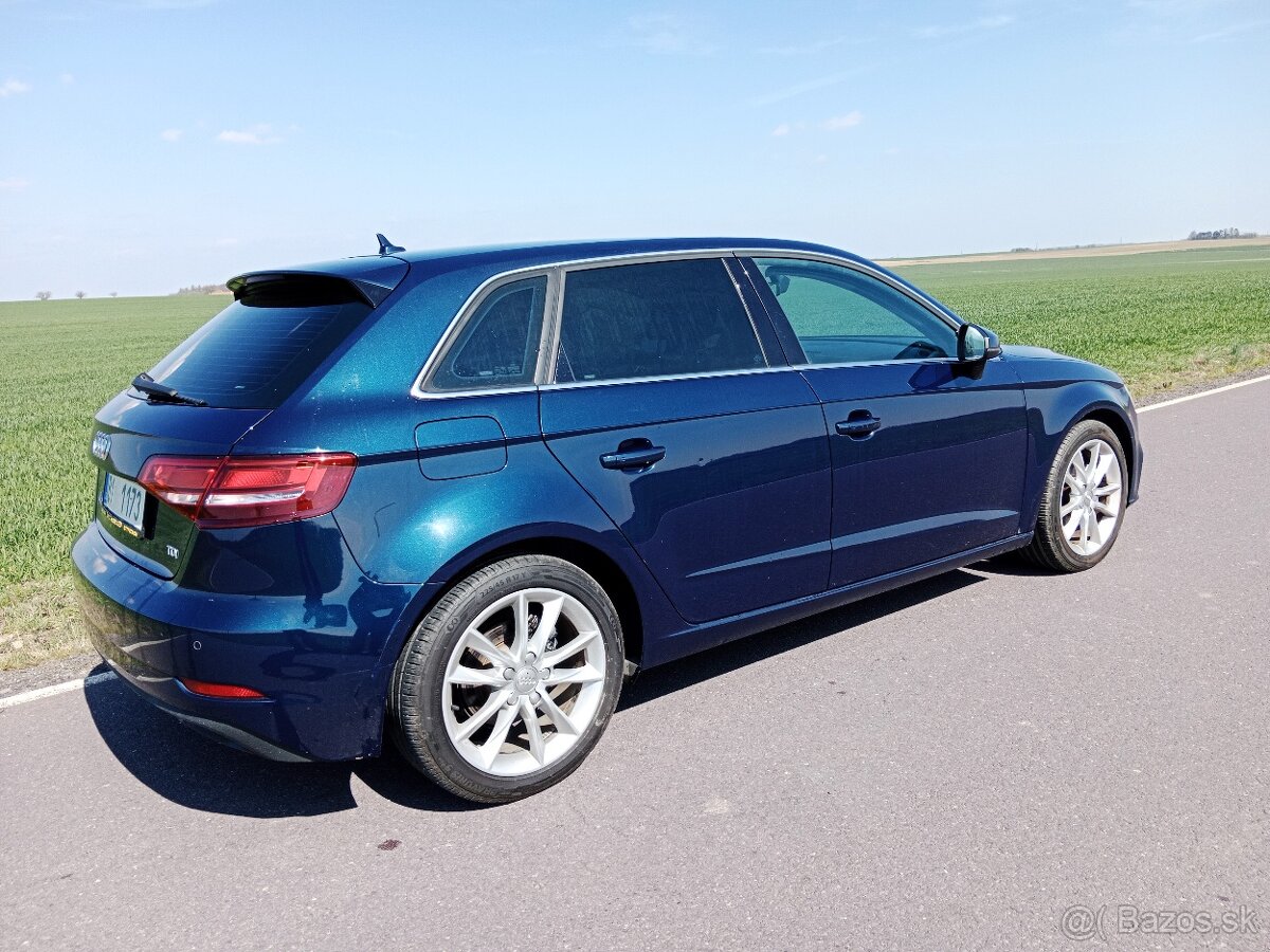 Audi A3 Sportback 1.6TDI - FACELIFT , Virtual , MANUÁL - 3