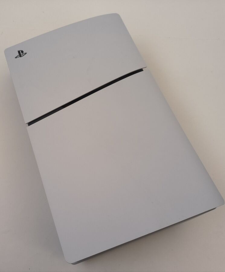 PS5 Slim Disc Edition - 3