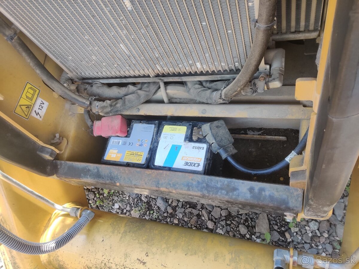 Traktorbagr CAT 434 F - 3