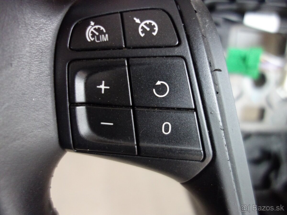 Volant V40 - 3
