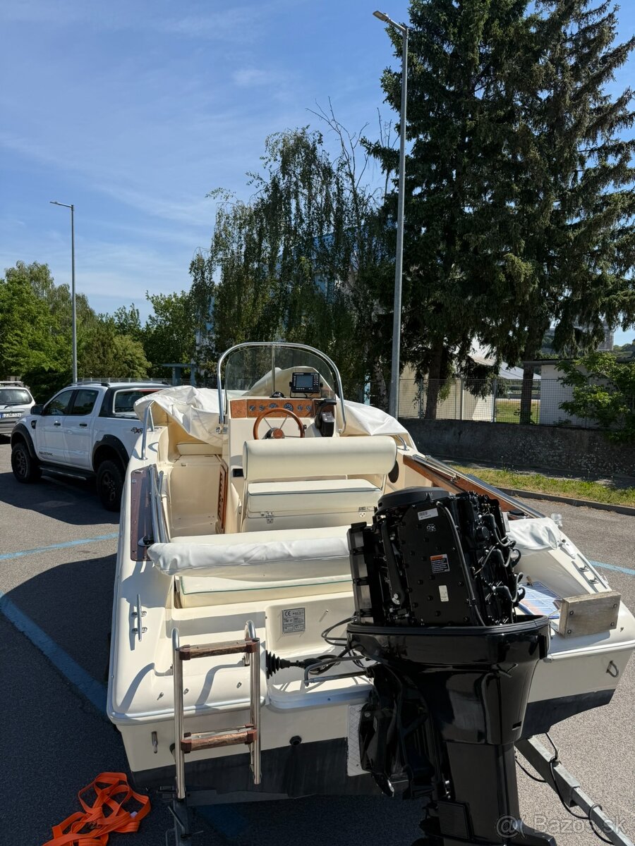 Motorovy cln - Lod - 3