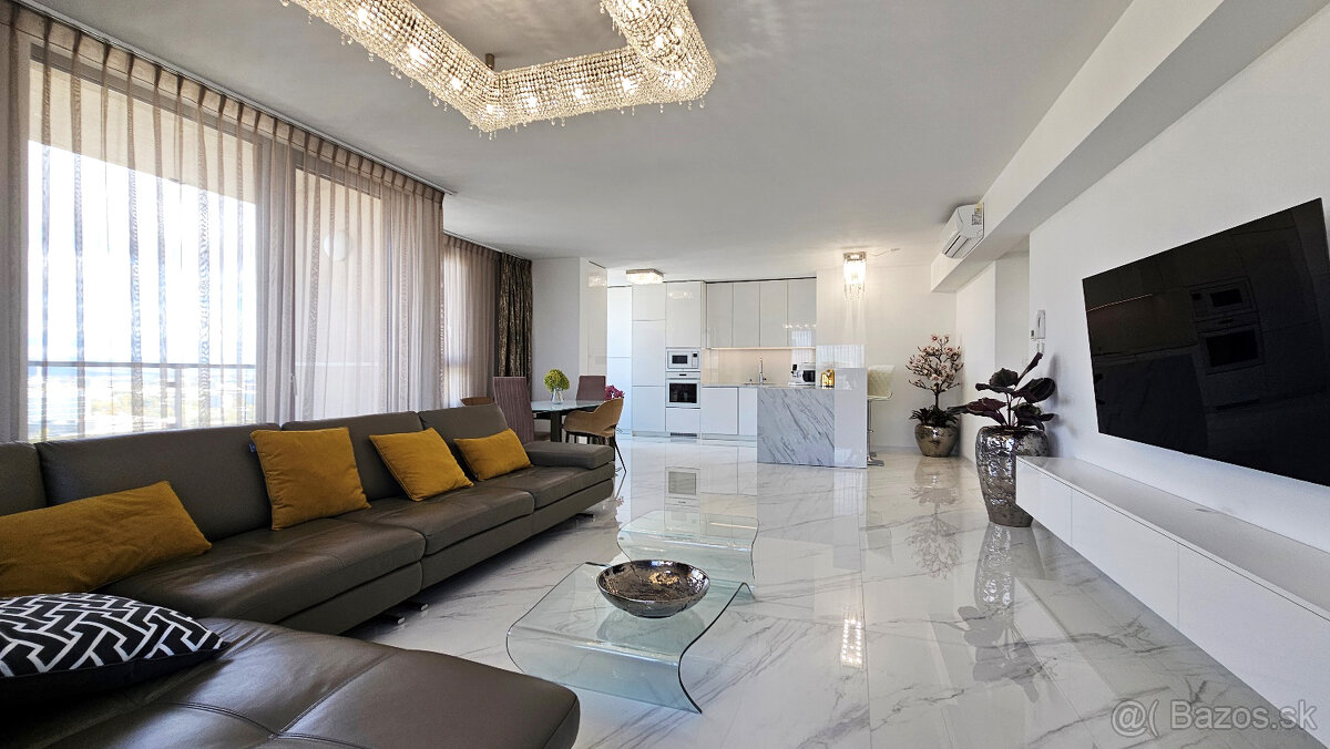 Bývanie v oblakoch: zariadený 3-izbový byt s výhľadmi, - 3