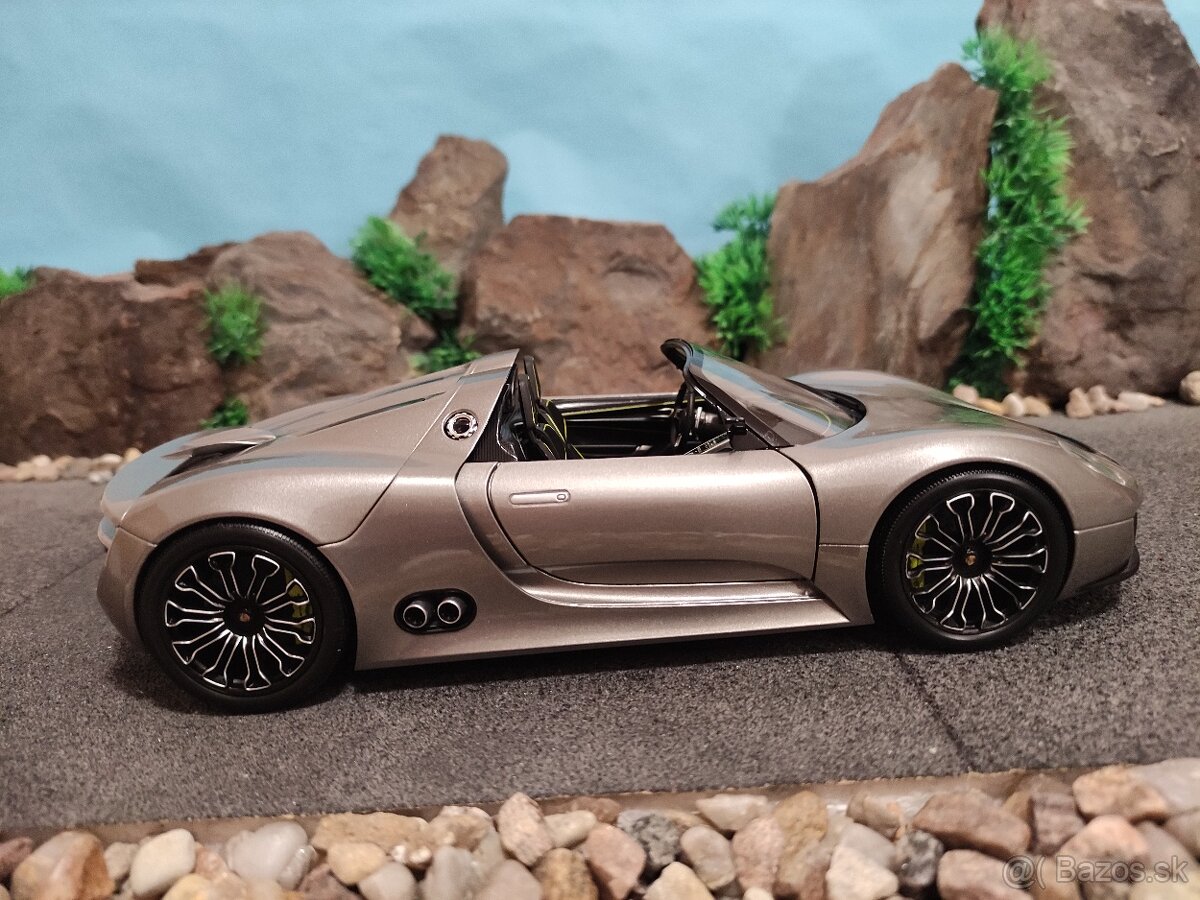 Prodám model 1:18 porsche 918 spyder 2010 Minichamps - 3