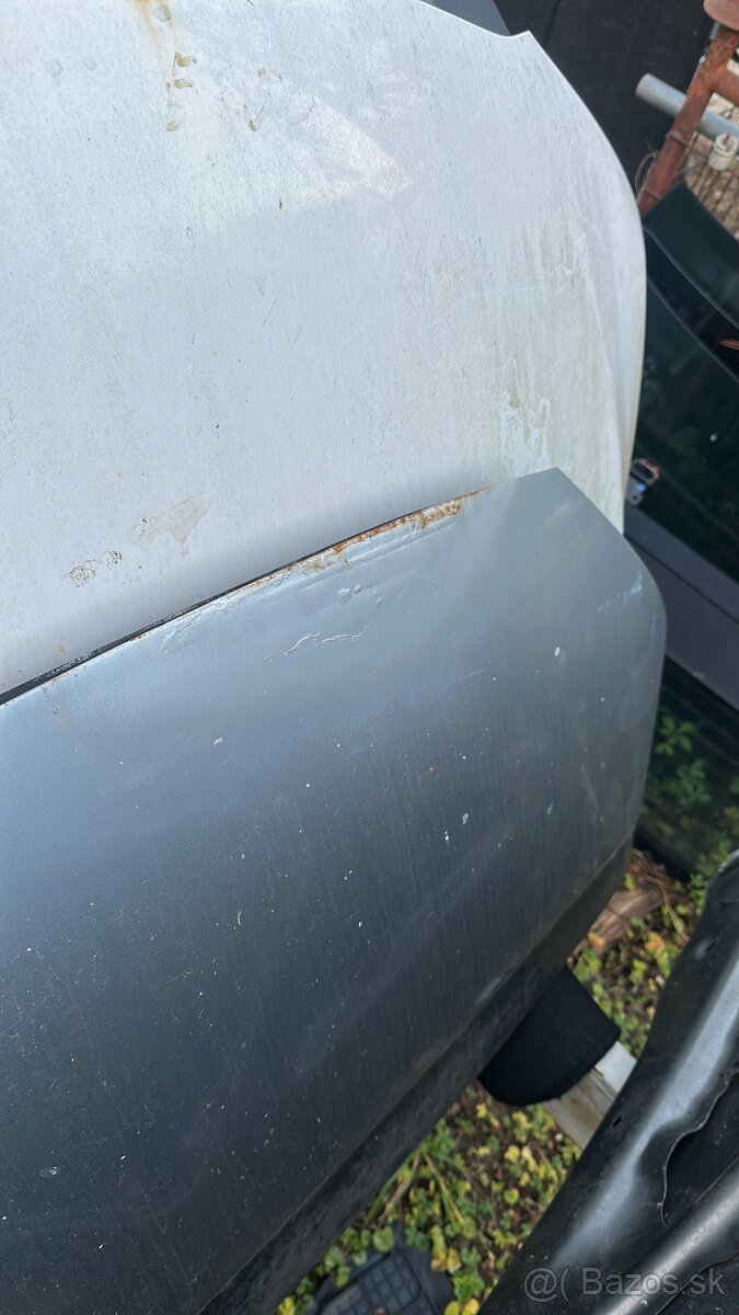 Predám nárazník Blatník Sahara Chladič Volant dvere PREVIA - 3