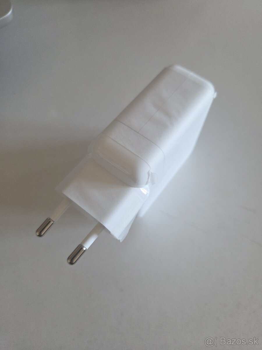 Apple 70 W USB-C napájací adaptér - 3