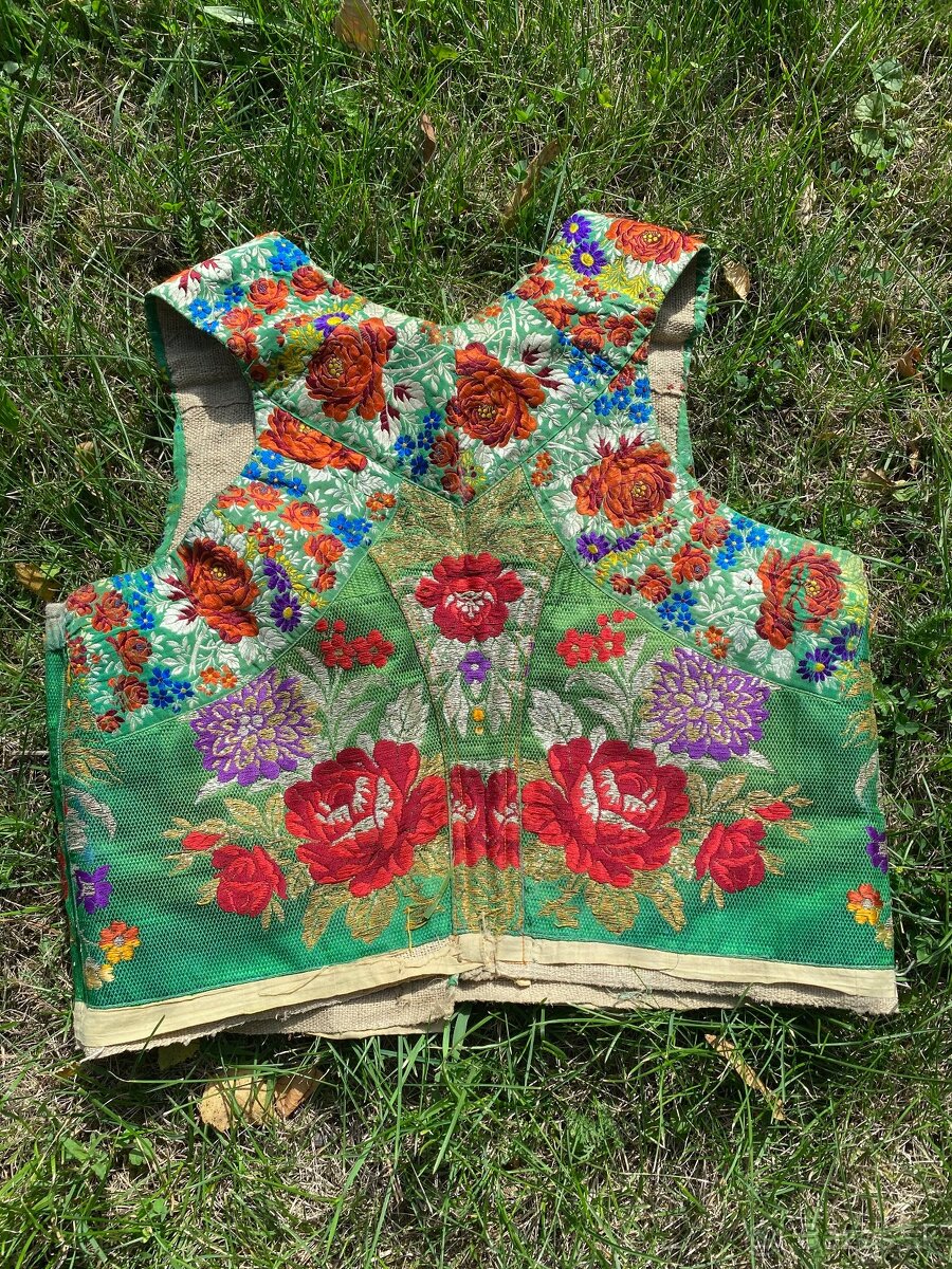 Kroj Piešťany prucel - 3