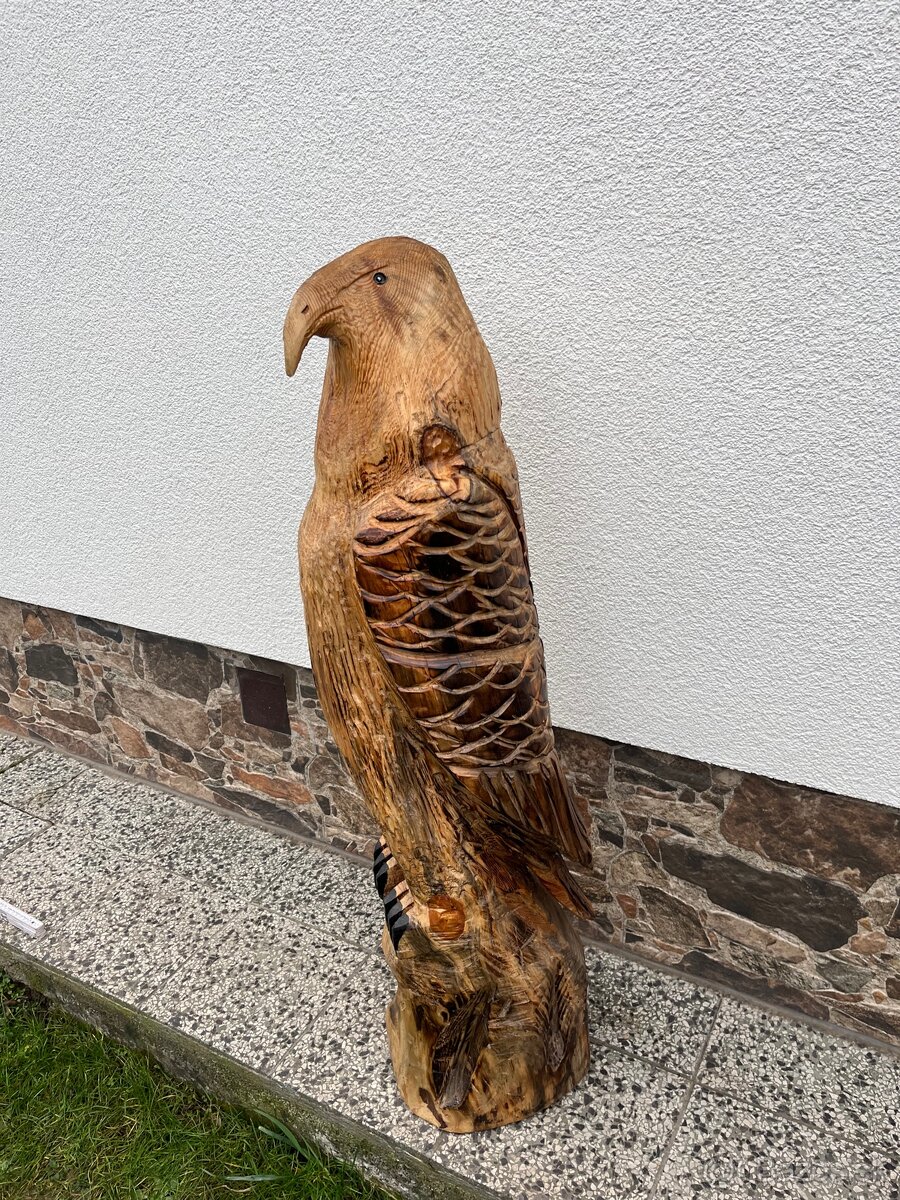 Drevorezba jastrab - 3