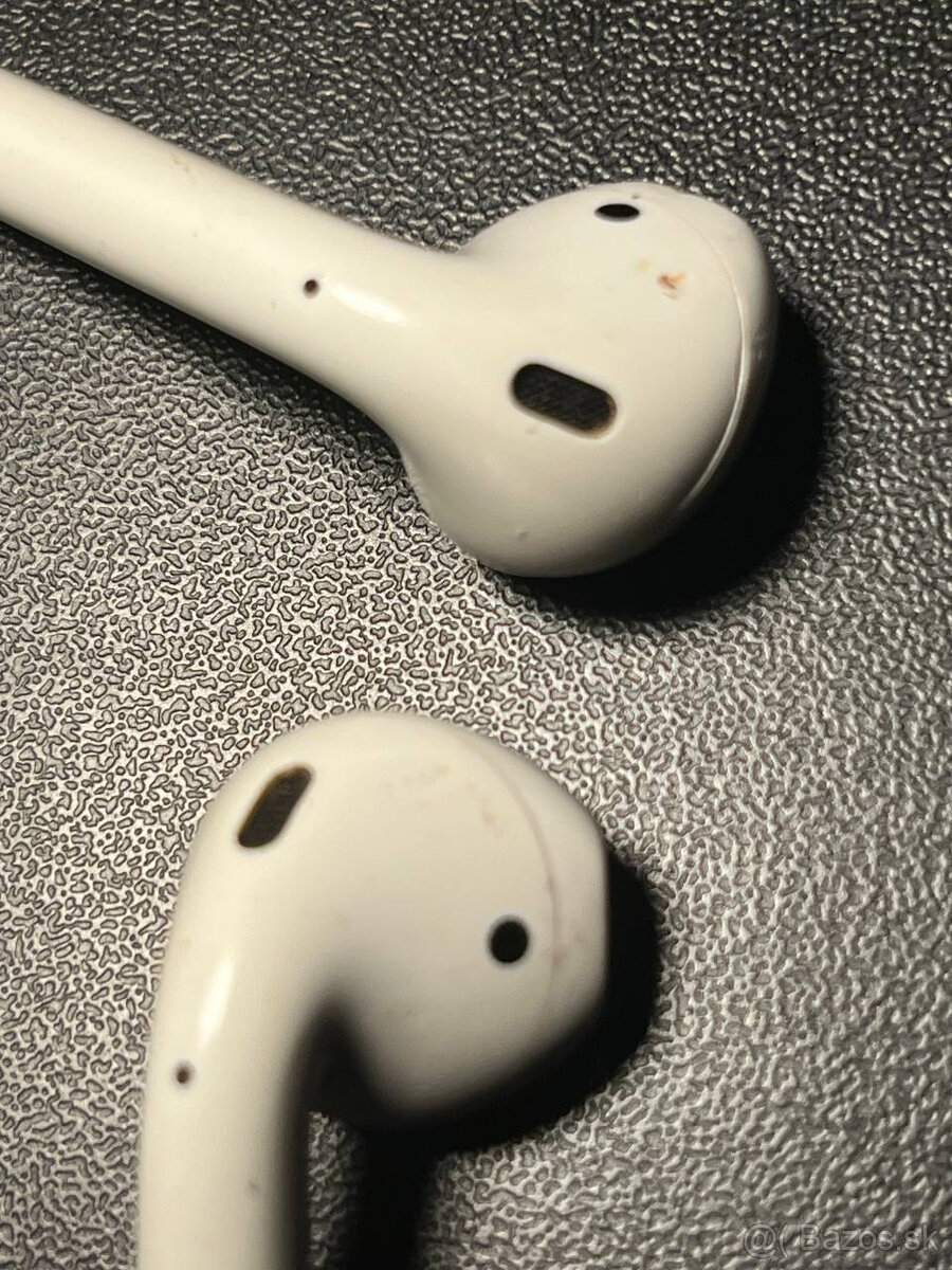 Apple AirPods (2nd generation) - 3