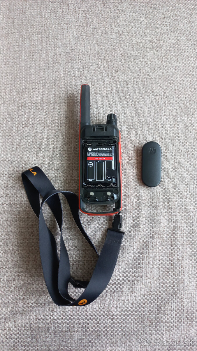 Predám vysielačku Motorola T82 - 3