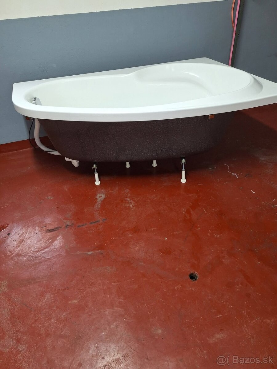 Rohová vaňa - 3