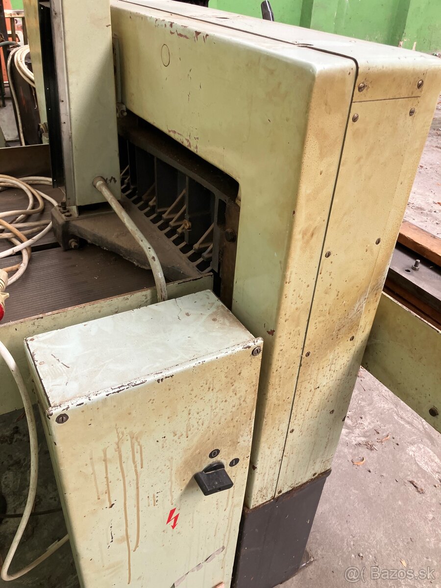 Predám rezacku papiera Adast MH80-3 - 3