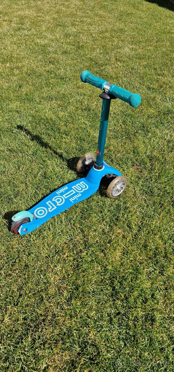 Detská kolobežka Micro Mini Deluxe LED - 3