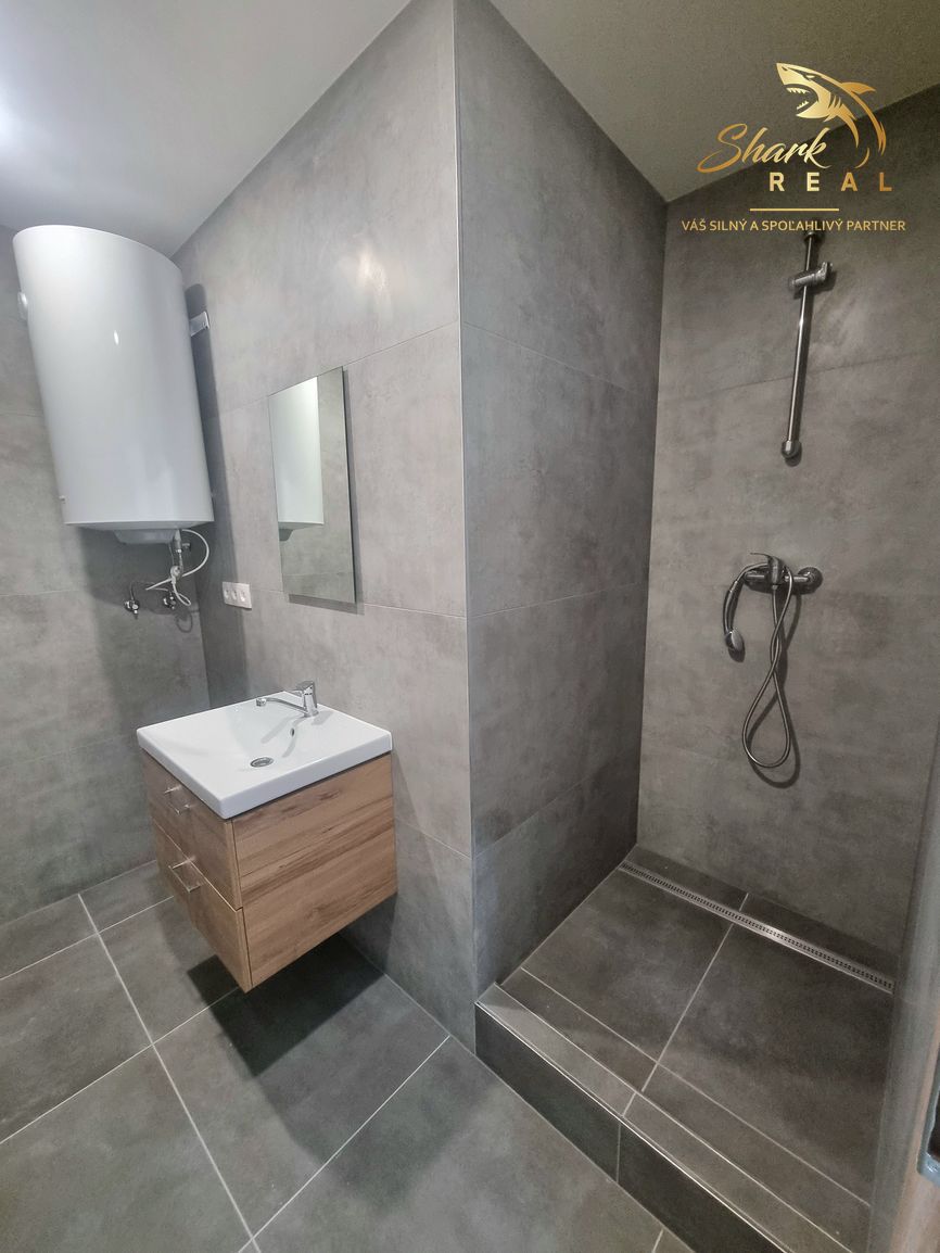 Na predaj 3-izbový byt po exkluzívnej kompletnej rekonštrukc - 3