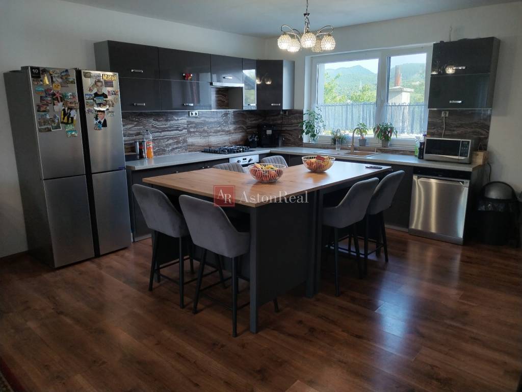 Predaj:4-izbový RODINNÝ DOM, pozemok 792 m2, Sučany - 3