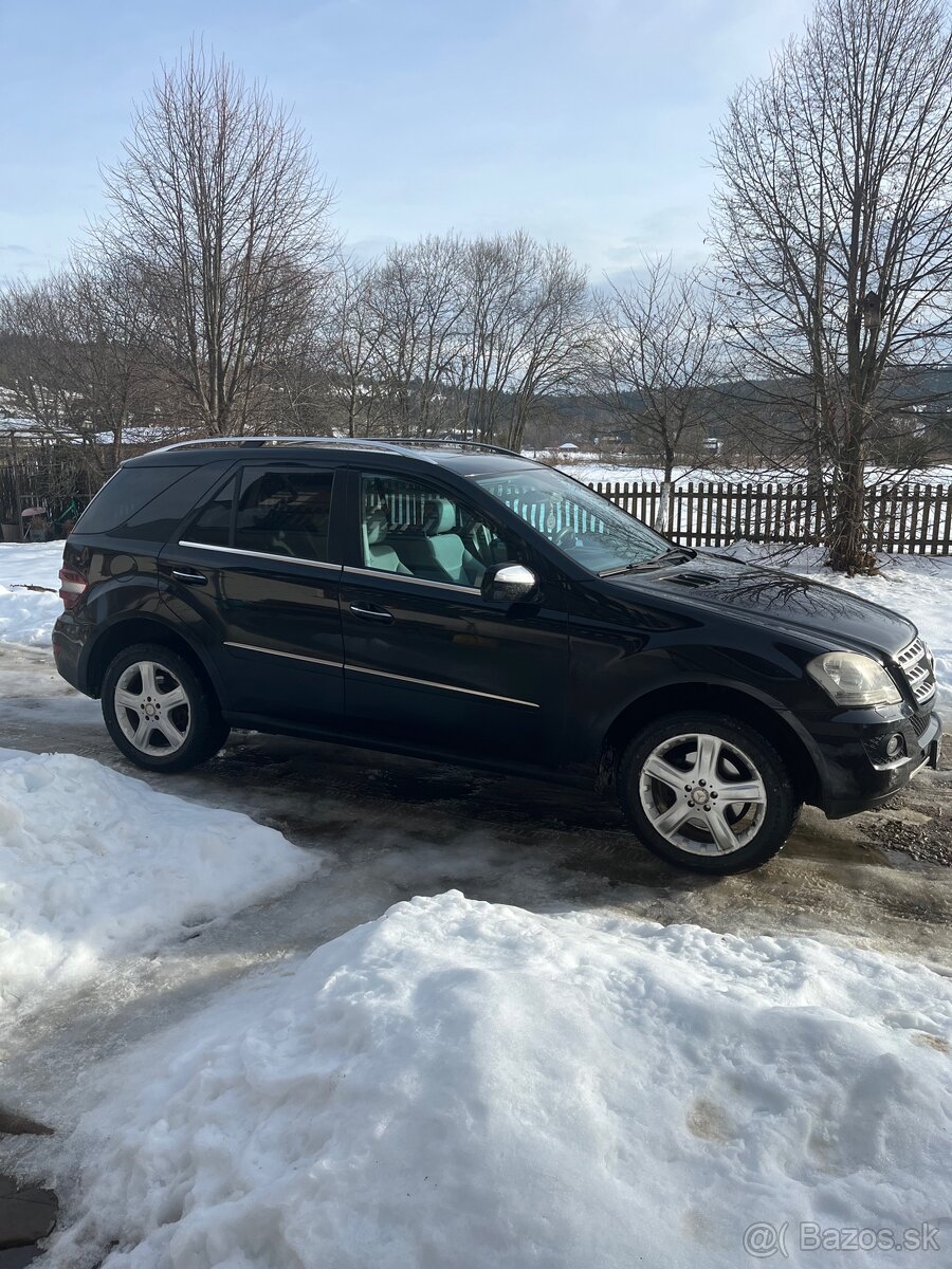 Mercedes Benz ML320 - 3