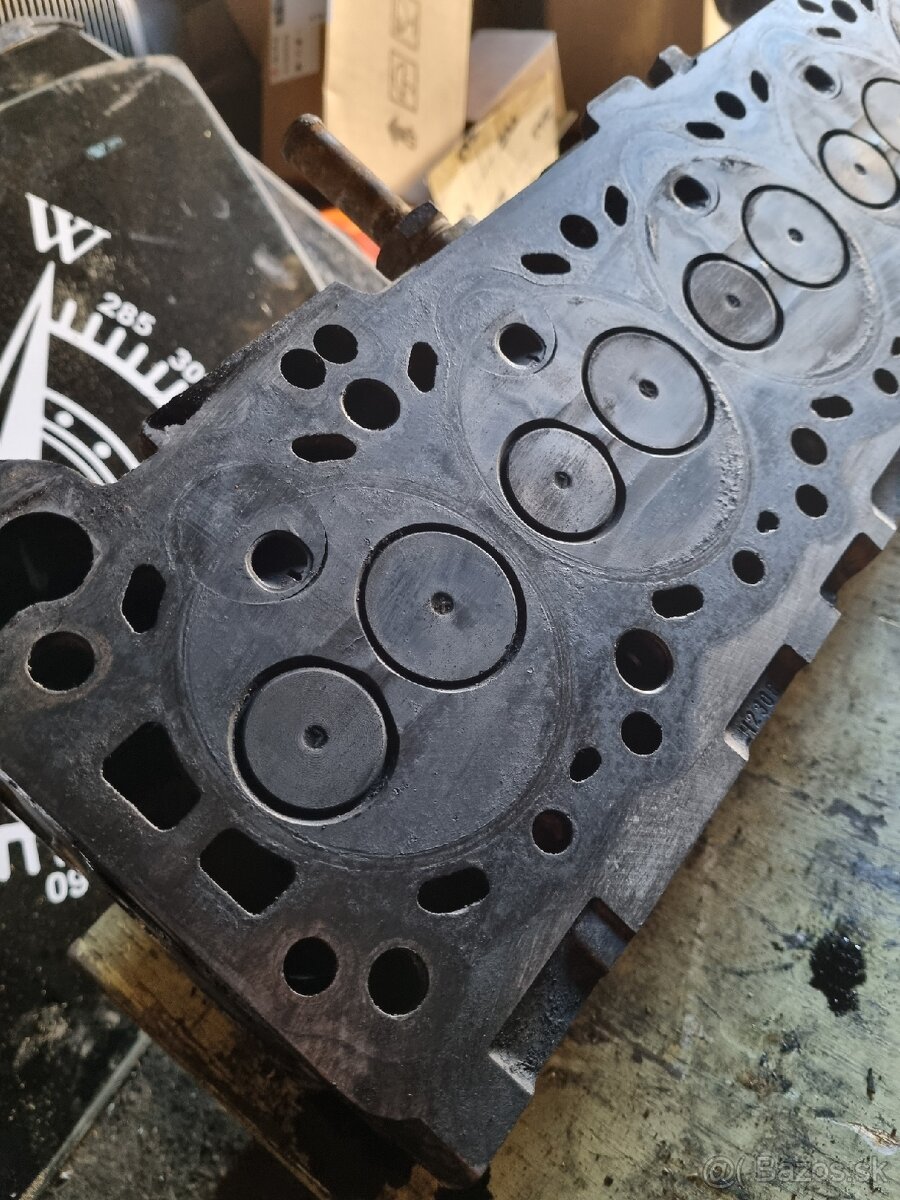 Hlava nissan patrol y60 2,8 - 3