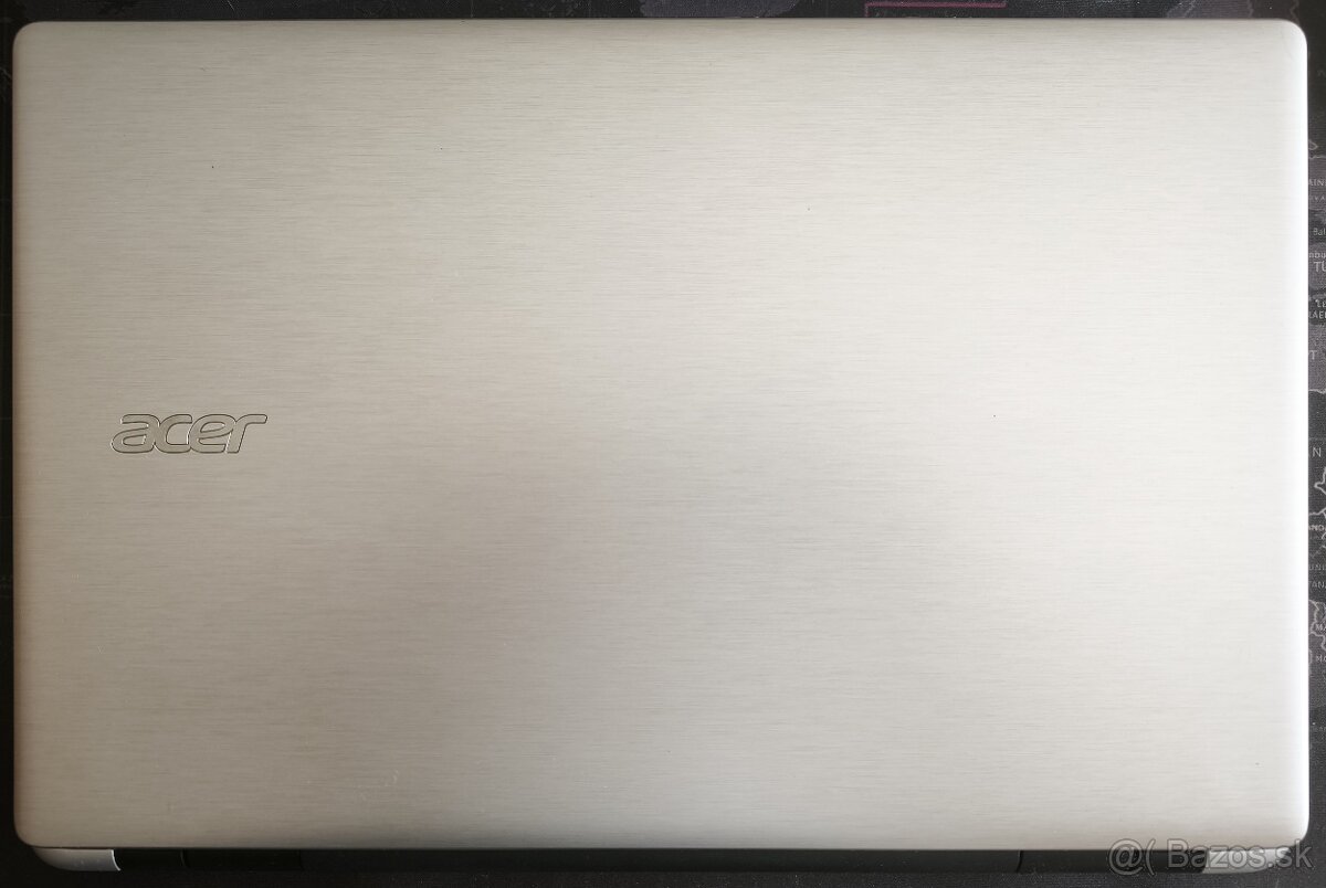 Acer Aspire V3-572G - 3