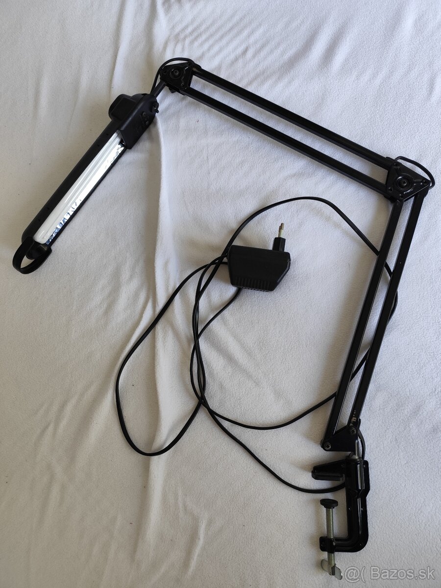 Interiérové lampy – stojace a stolové - 3