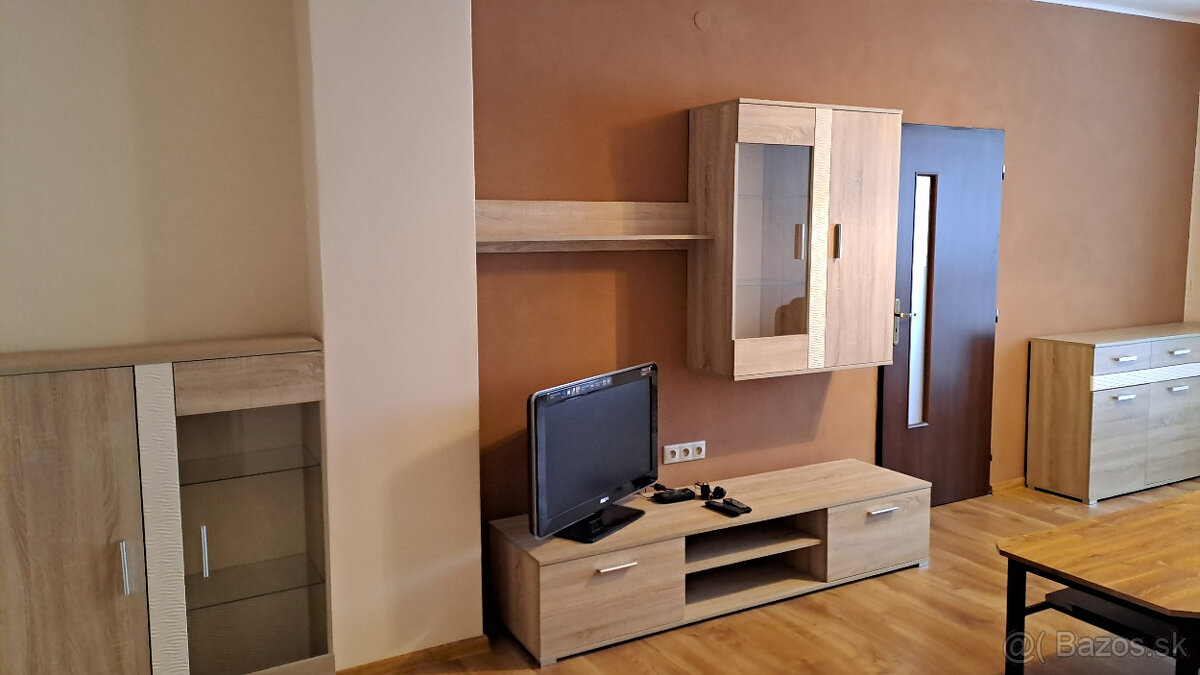 Prenájom 3 izbového bytu Sliač - 3
