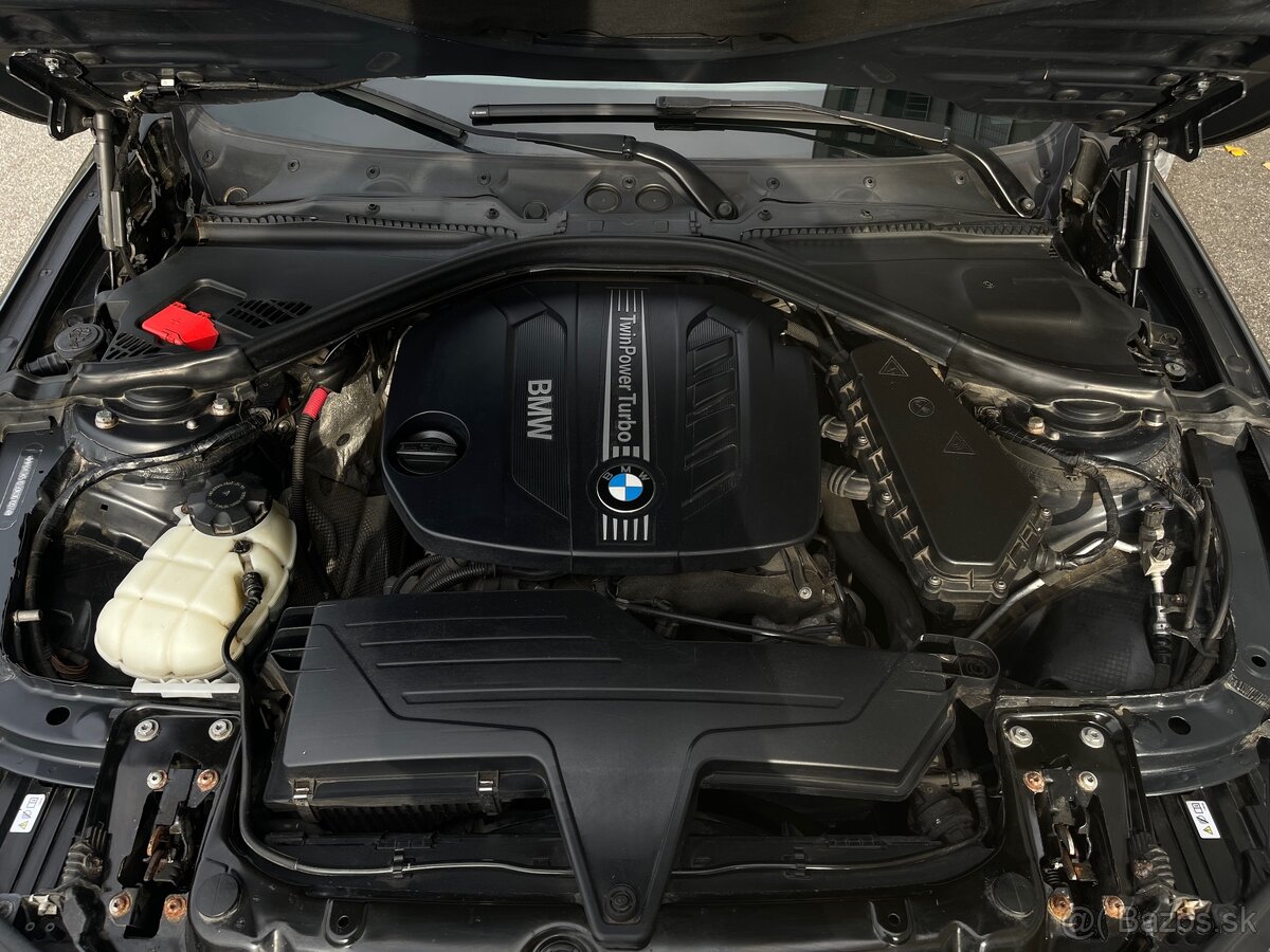 BMW F31 320d xDrive Manual - 3