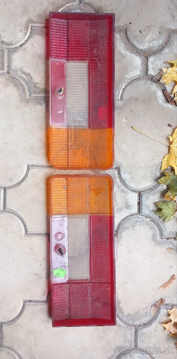 Lada 1600 zadné kryty svetiel - 3