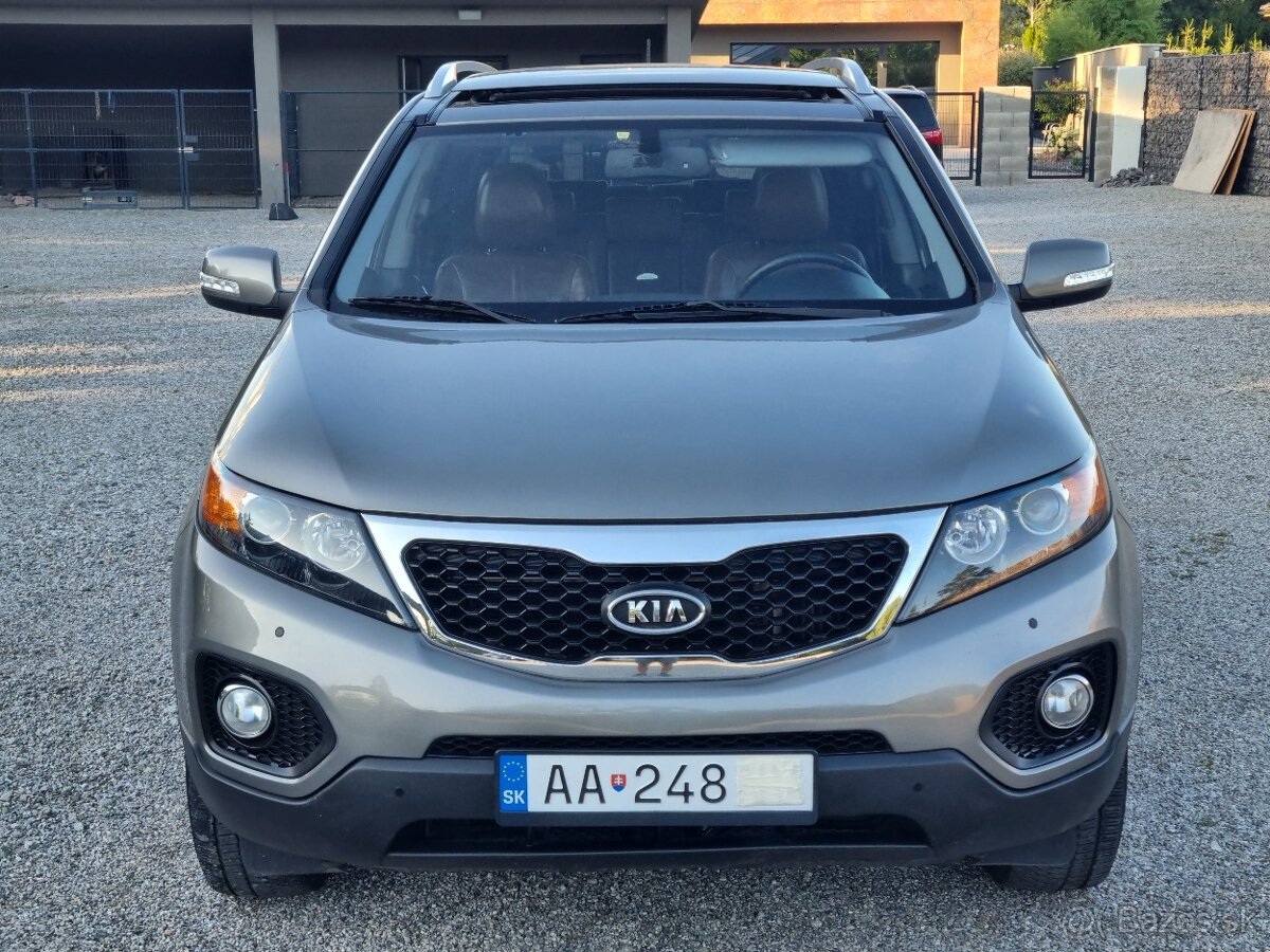 KIA SORENTO 2,2CRDi 4x4 7.MIESTNE - 3