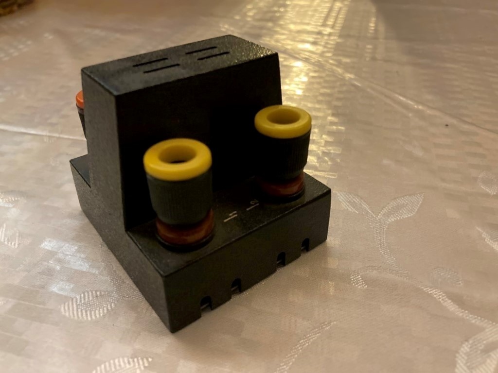 Etálon odporu P3030, bočník s presnosť 0,005% - 3