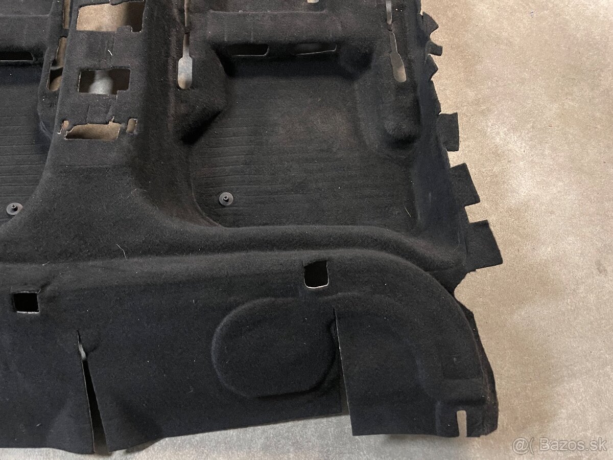 skoda octavia 2 DSG cierny koberec neposkodeny facelift - 3