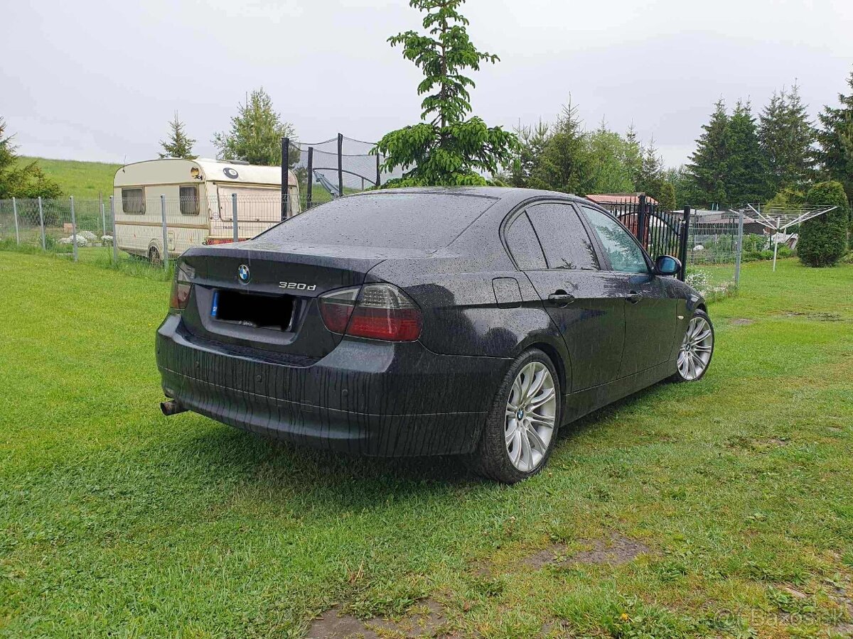 Predám BMW e90 320d - 3