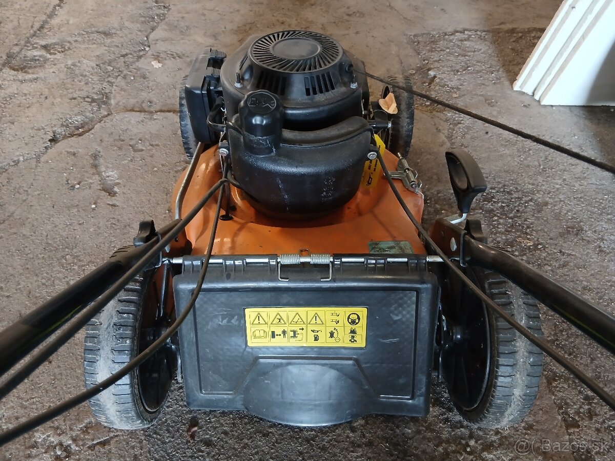 Kosačka s pojazdom - 3