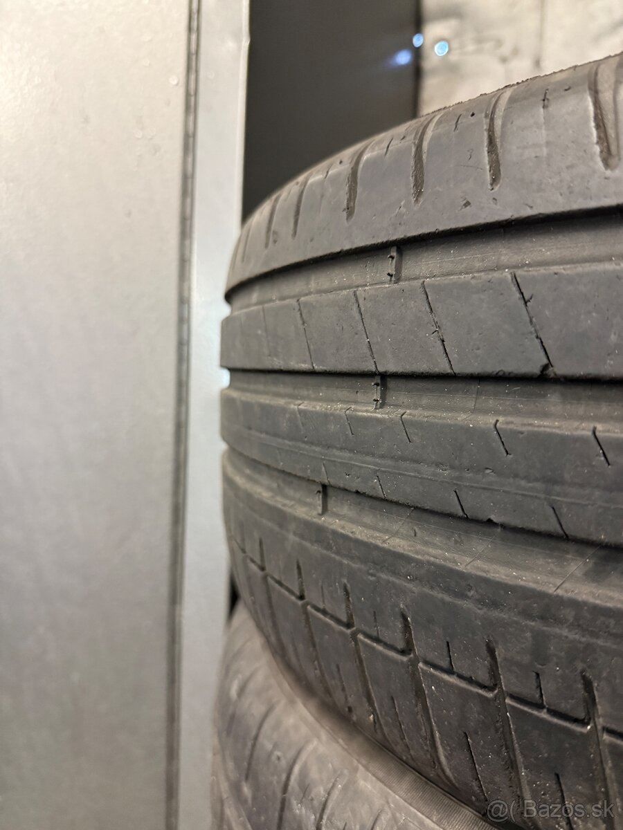 Michelin PilotSport 3 225/45 R18 - 3