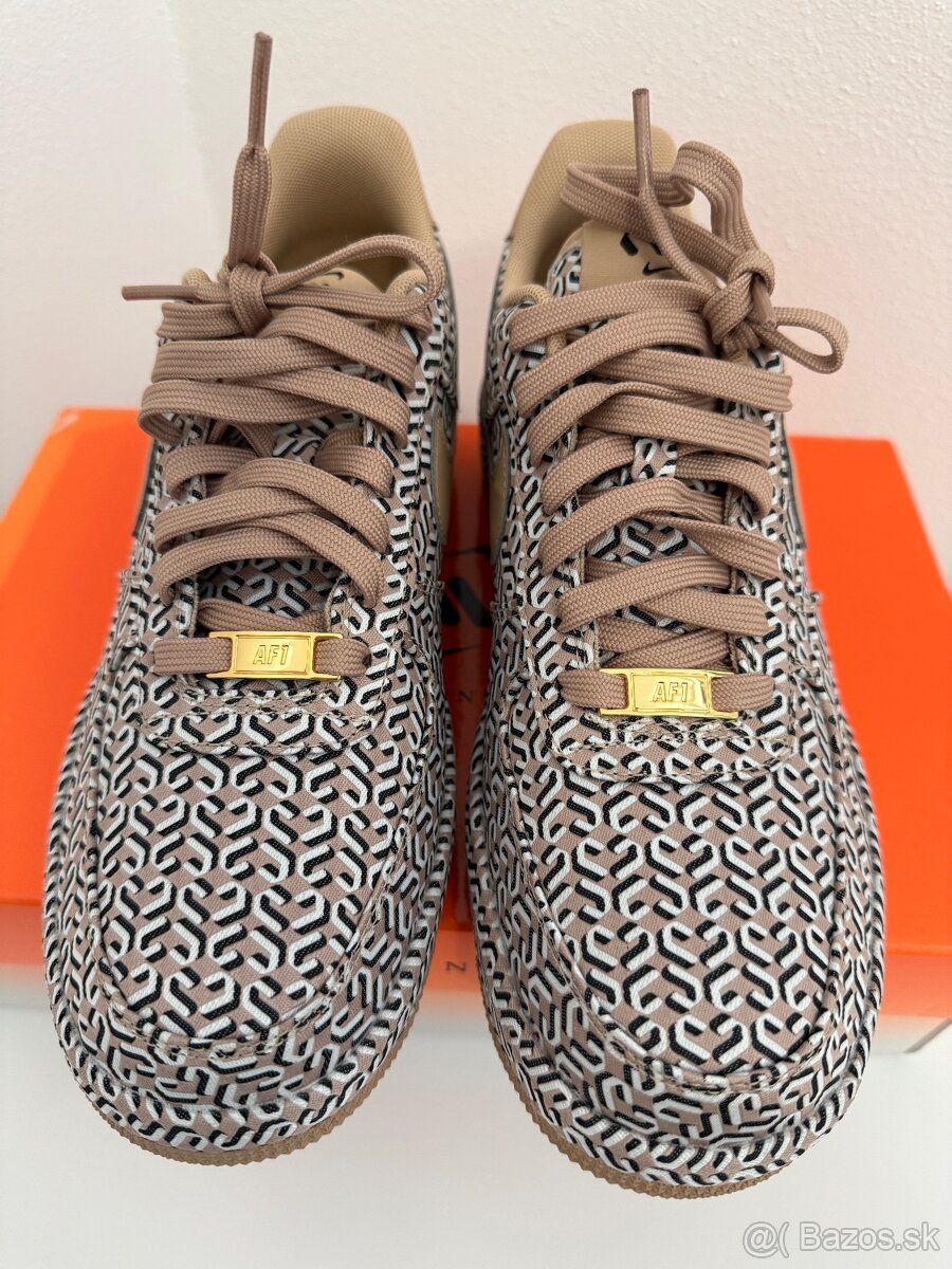 Nike Air Force 1 LX - 3