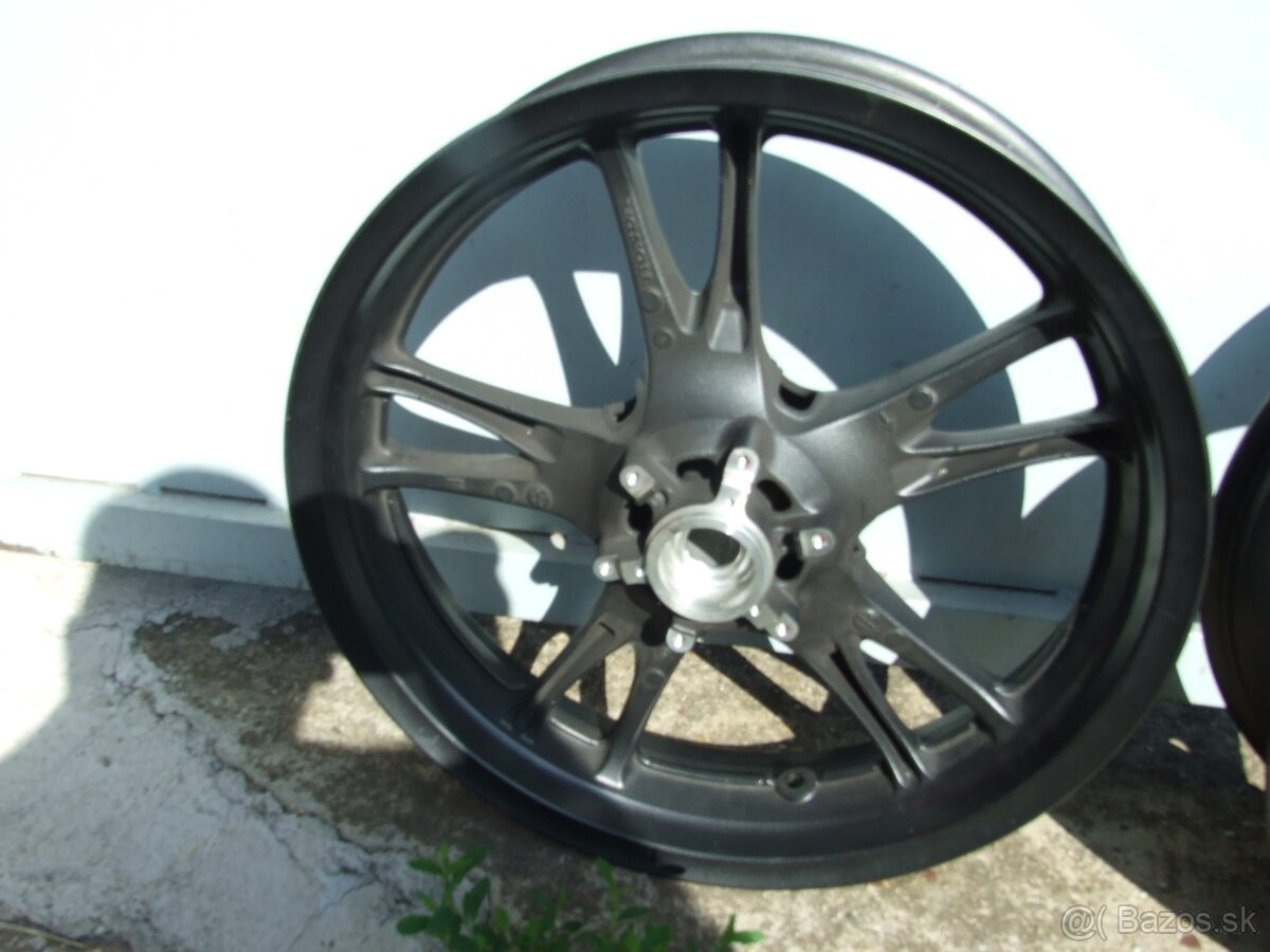 Honda DN 01 - 3