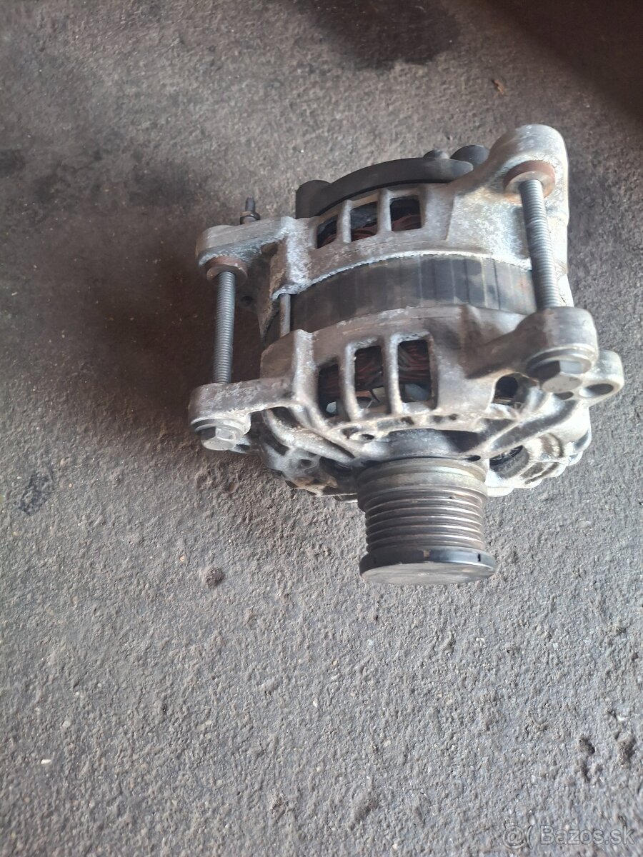 Alternátor 03L903 022K 140A - 3