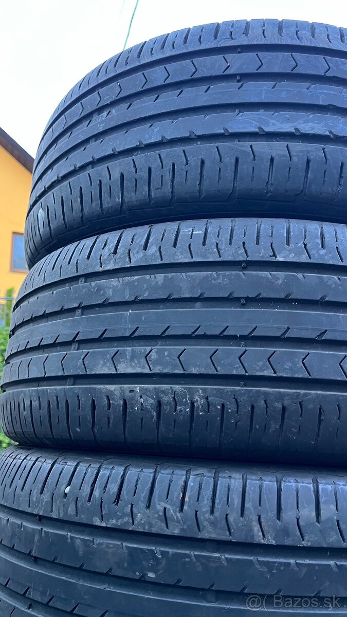 Letné pneu 235/55 r17 Conti - 3