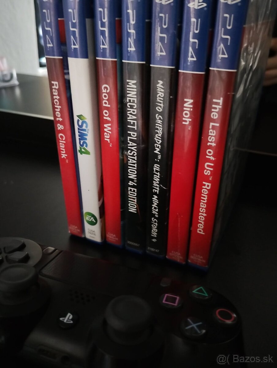 PS4 Slim 500GB + 1 ovládač + 7 hier - 3