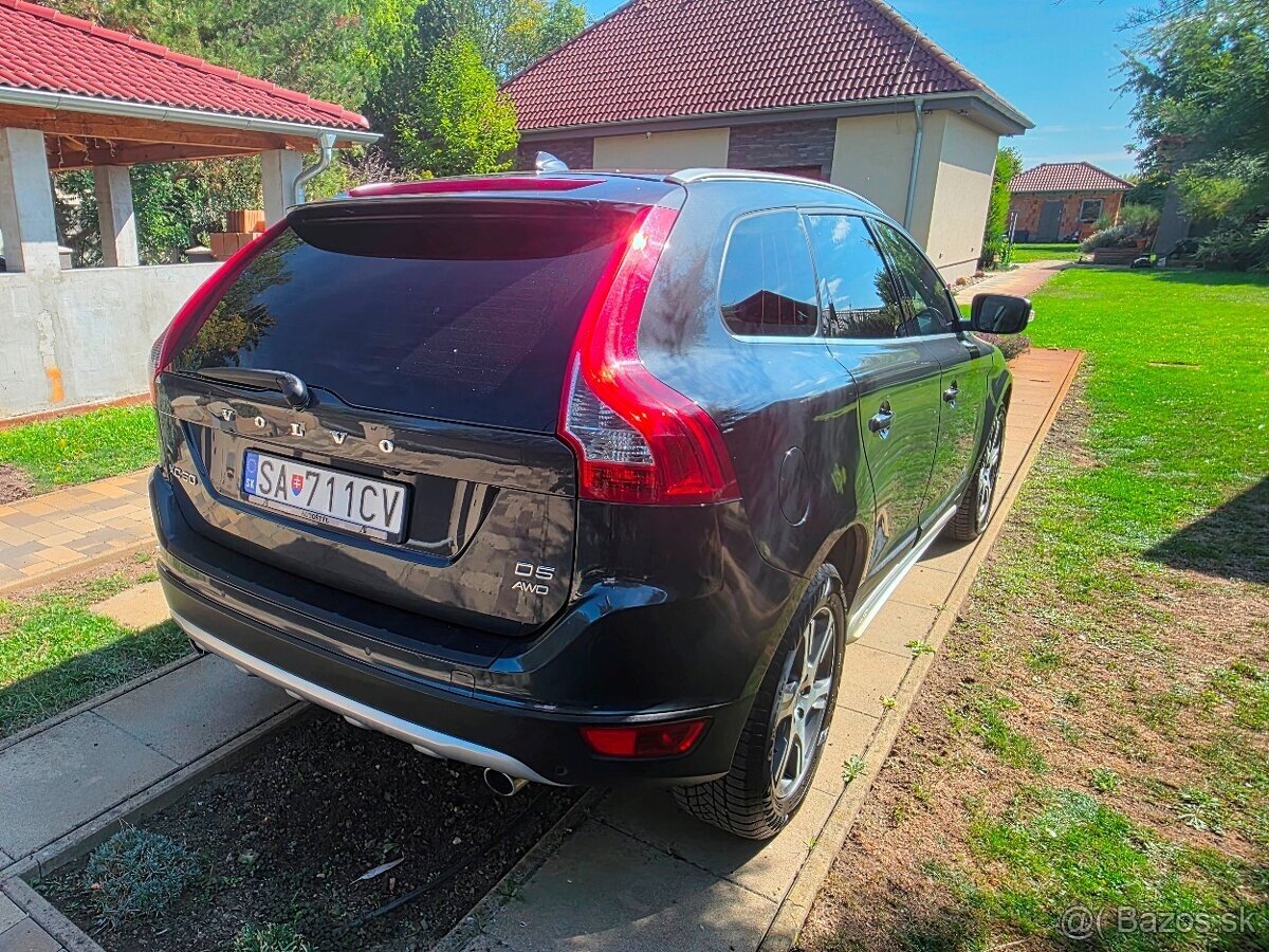 Volvo XC60 2.4D D5 AWD Summum - 3