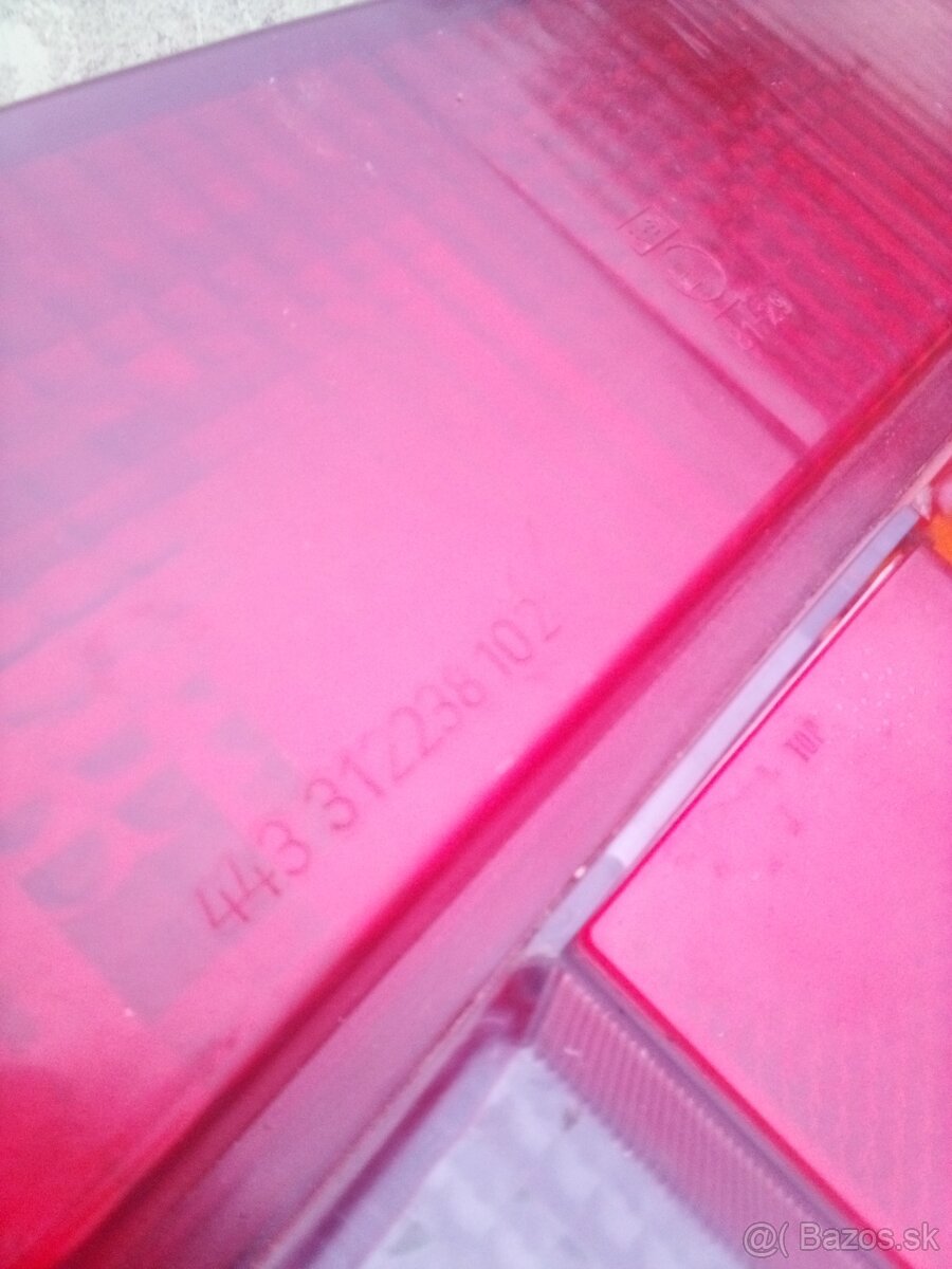 prave zadne svetlo skoda 105,120,125,130,135,136,rapid - 3