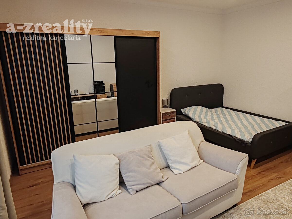 Zariadený veľký 2 izbový byt na prenájom v Komárne - 3