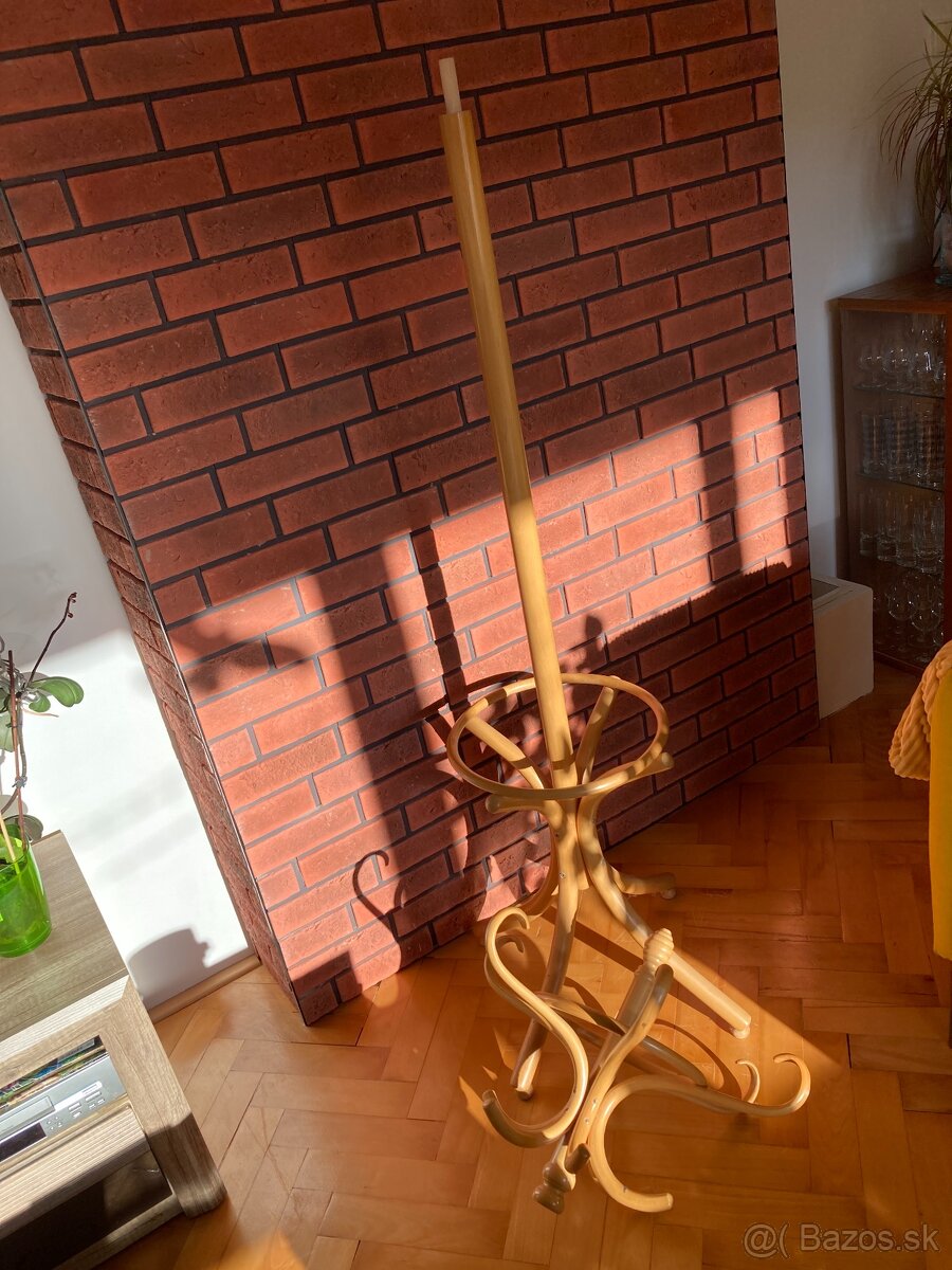 Stojanový vešiak - 3