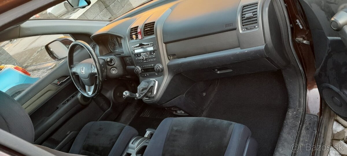 Predám Hondu CR-V 2.2i DTEC ročník 2012 - 3