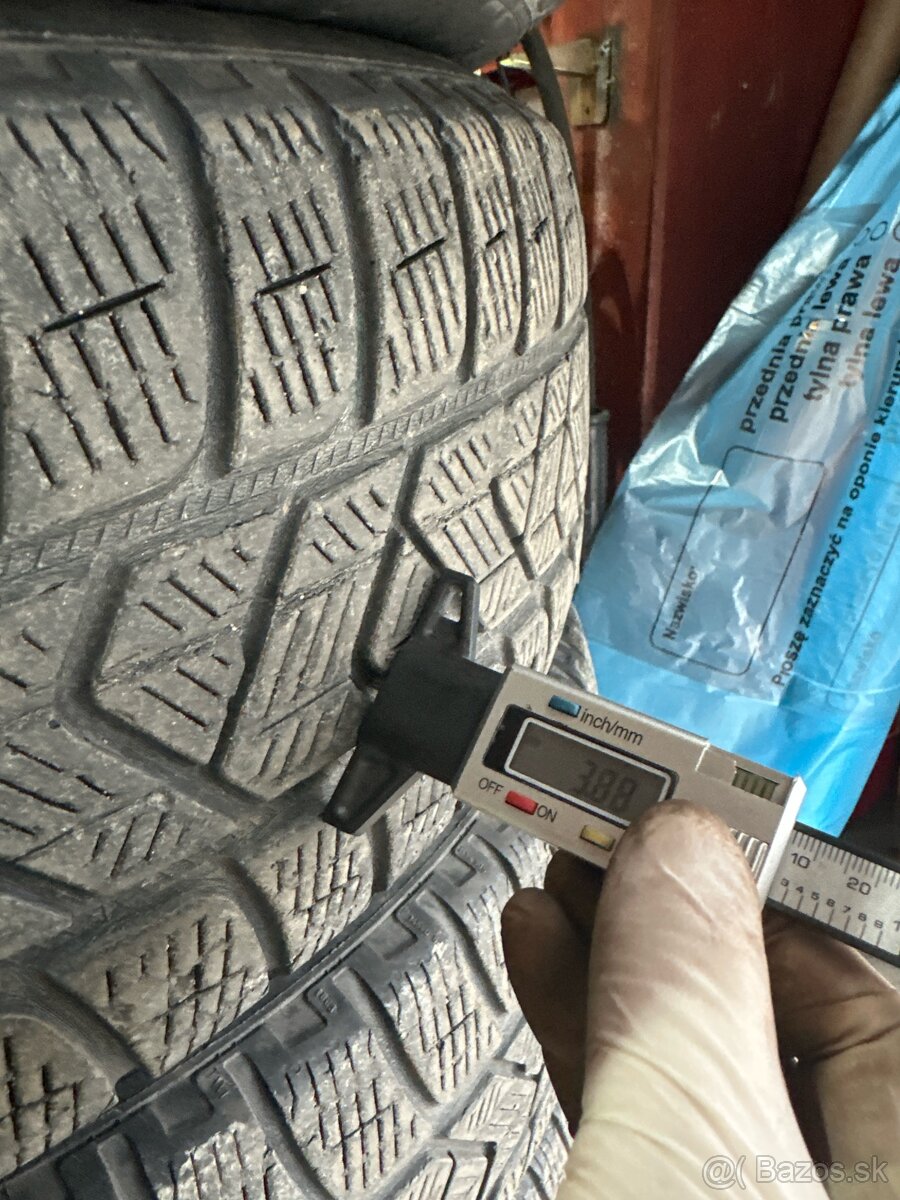 215/60 R17 pirelli - 3