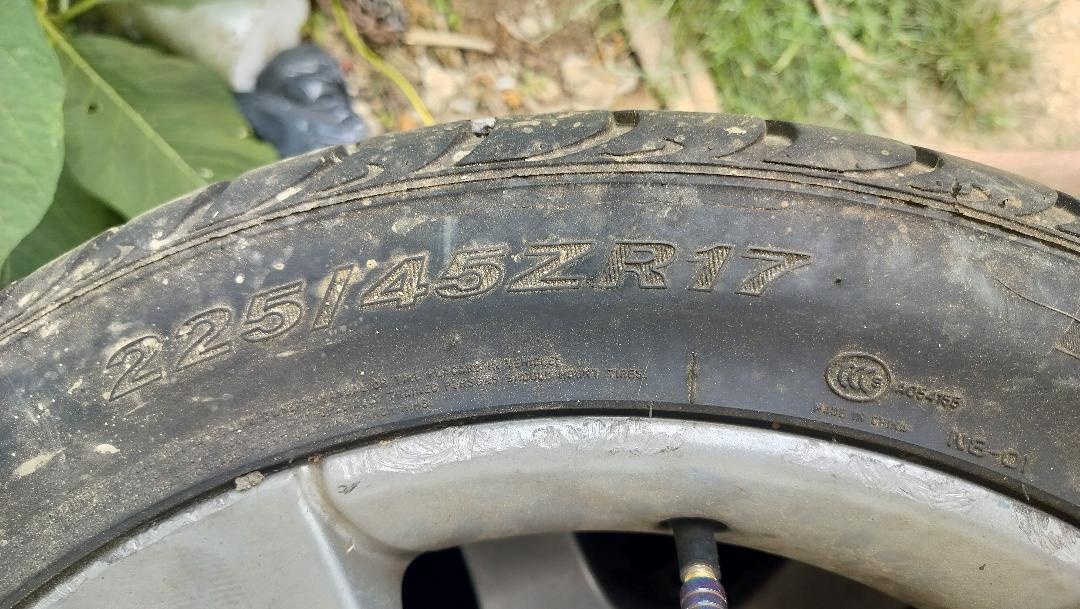 Predám pneumatiky R17 - 3